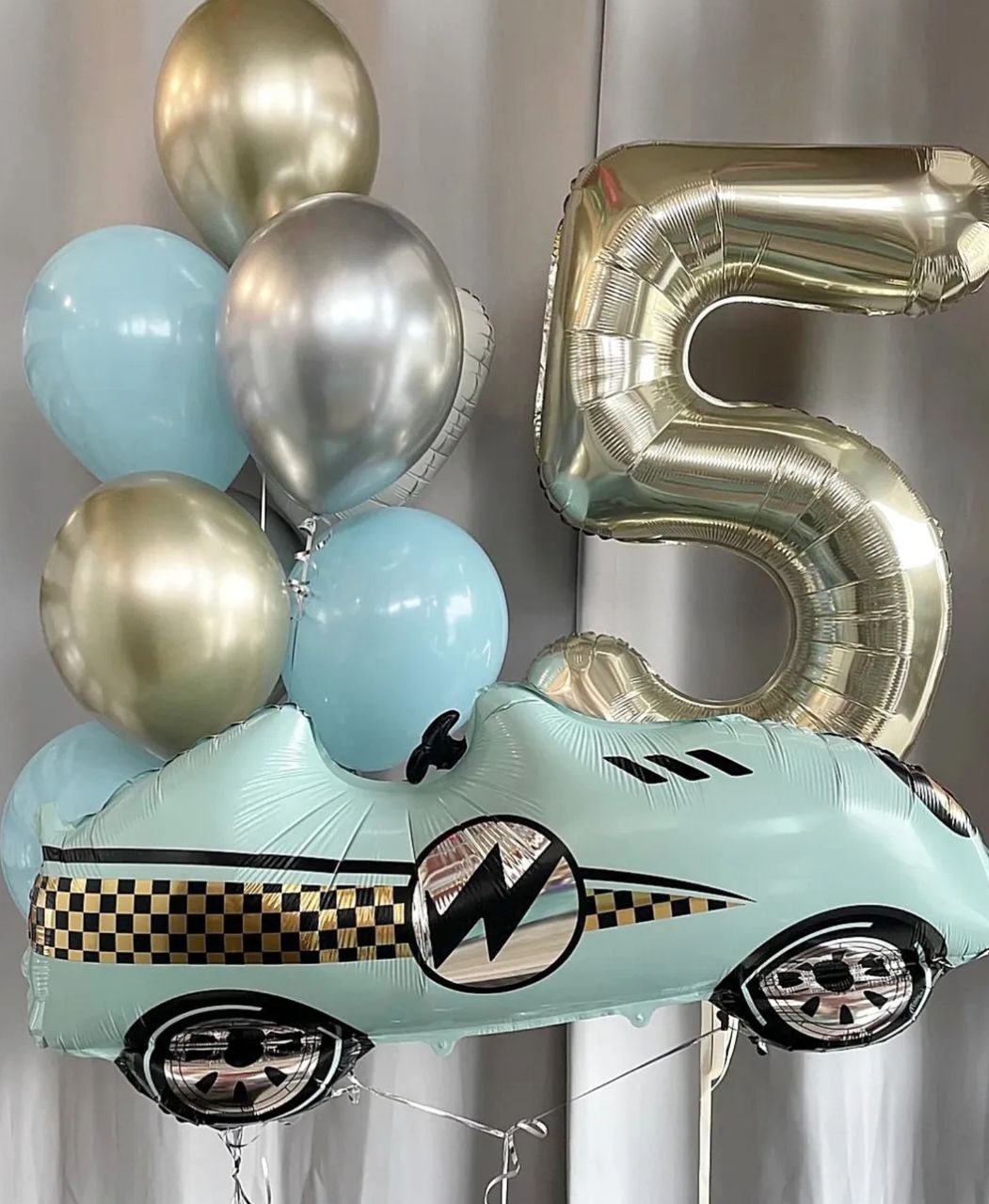 Ретро гоночный автомобиль